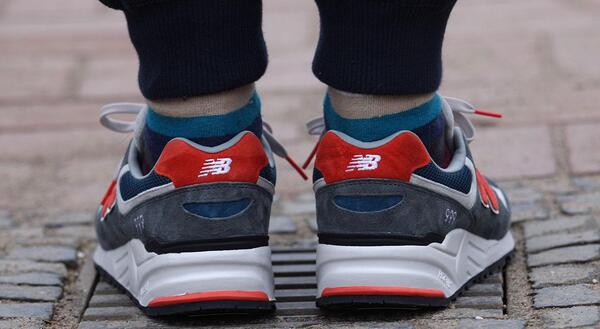 new-balance-ml-999-ad-grey-red